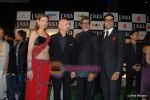 Abhishek Bachchan, Amitabh Bachchan at Paa premiere in Mumbai on 3rd Dec 2009 (189).JPG